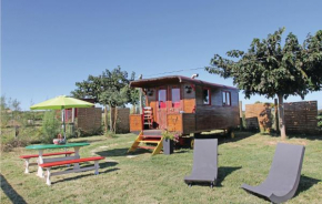 Отель Awesome home in Franquevaux with 0 Bedrooms  Бовуазен